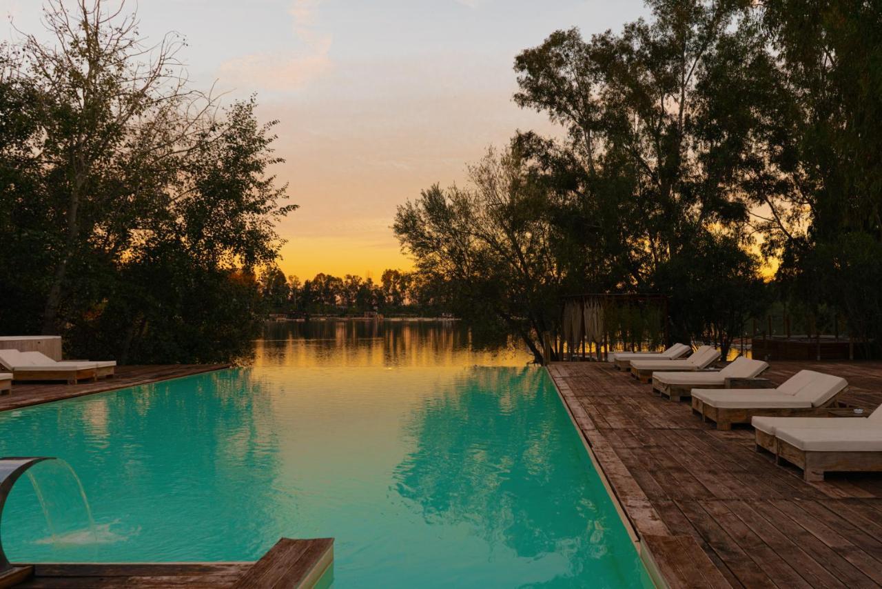 Nabi Resort Glamping & Spa Castel Volturno Exterior photo